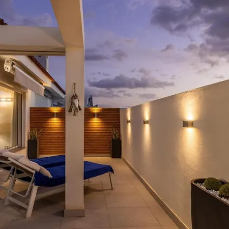 A Luxurious On The Island Of Tenerife Villa *